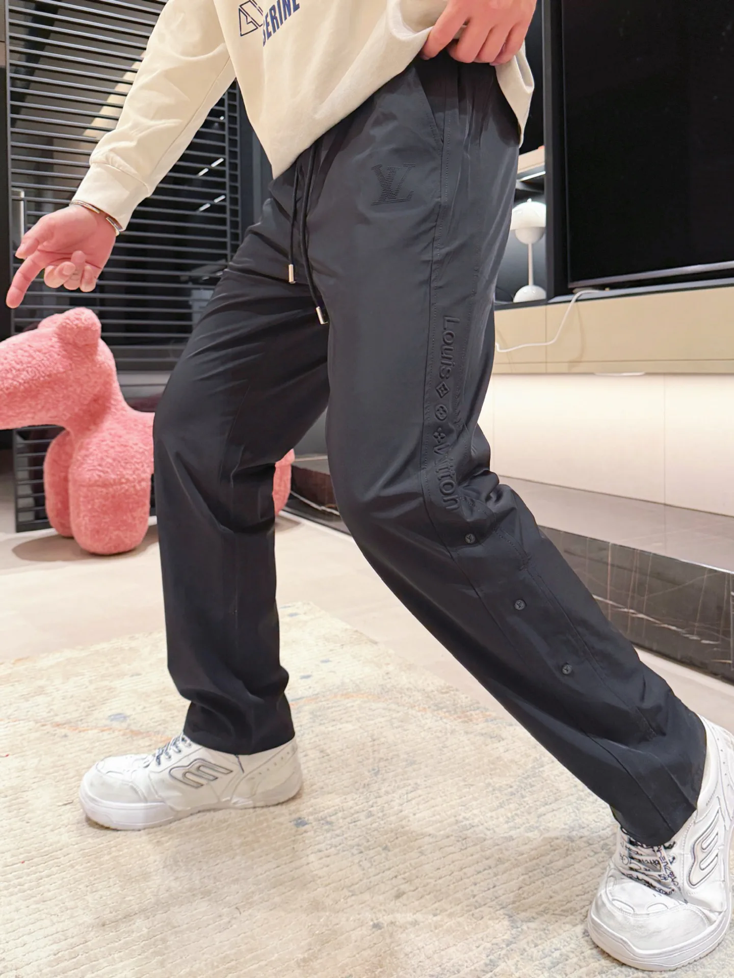 Men's Trousers LOUIS VUITTON 18499736