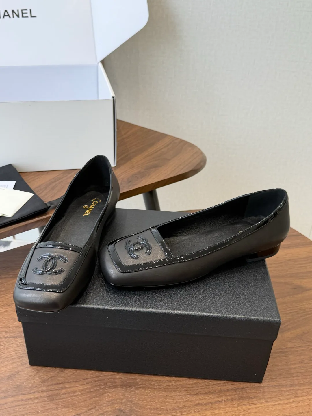 Women's Ballet Flats CHANEL 17708763