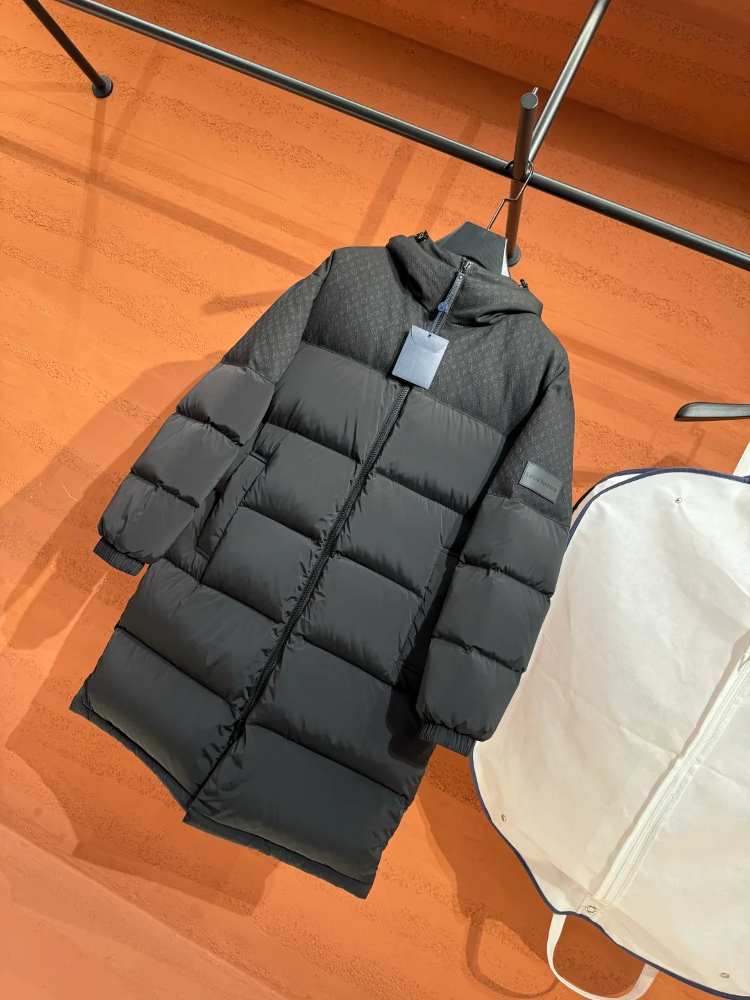 Women's Jackets And Down Jackets LOUIS VUITTON 18387823