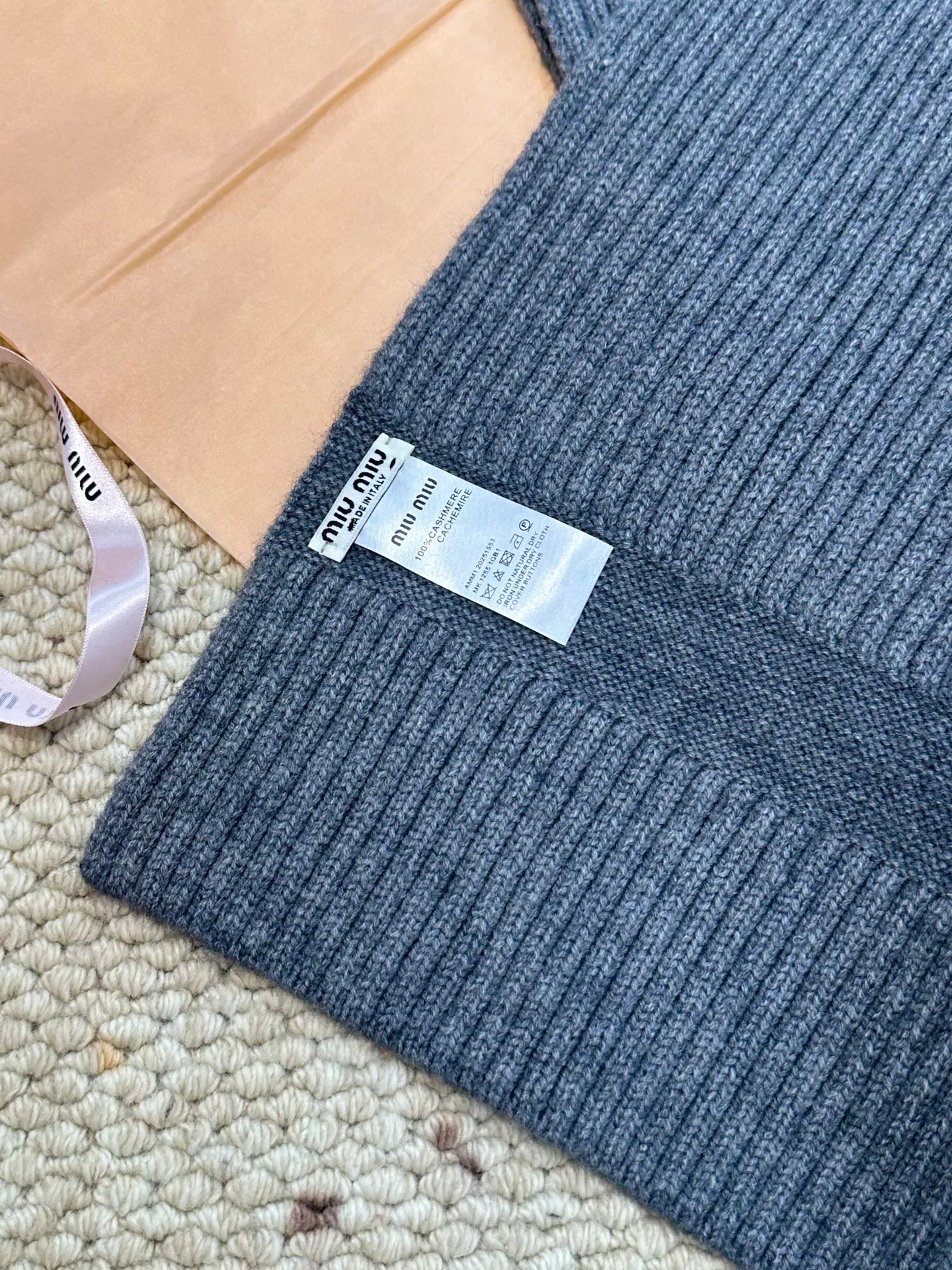 Scarves MIU MIU 18105437