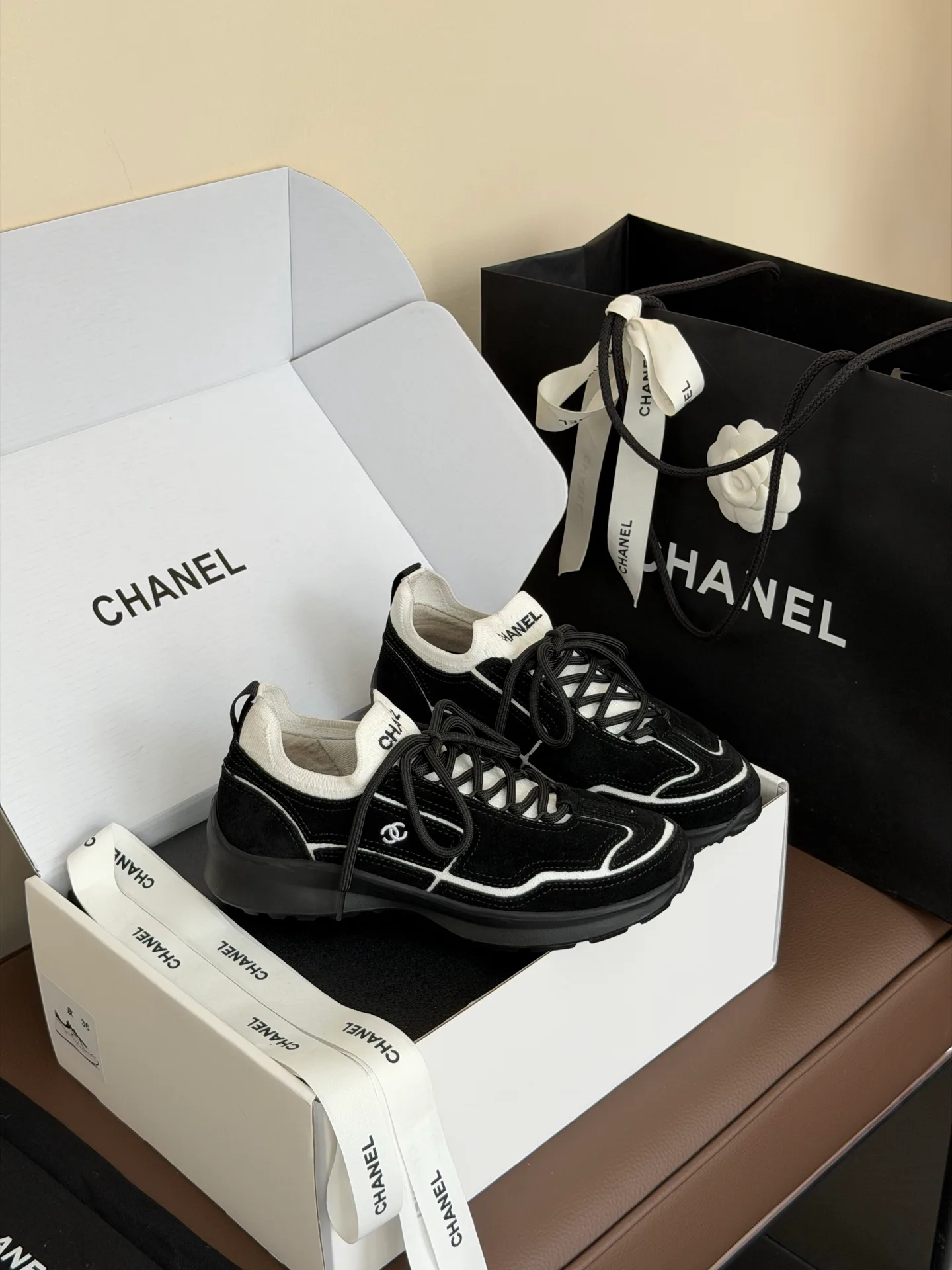 Women's Sneakers CHANEL 18073587