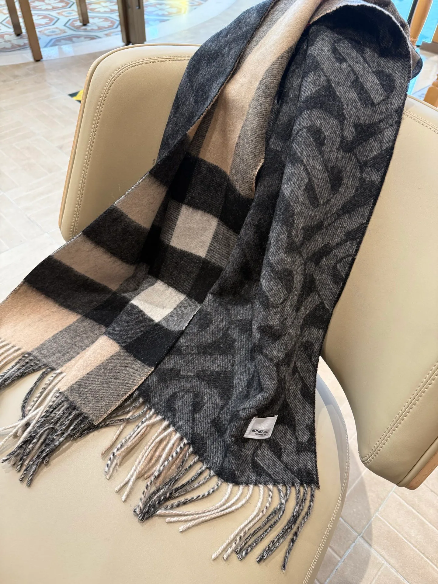 Scarves BURBERRY 18002693