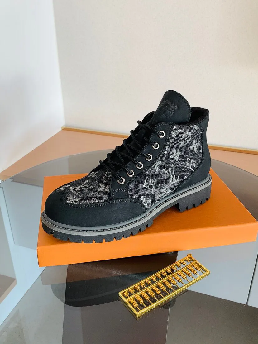Men's Ankle Boots LOUIS VUITTON 18263711
