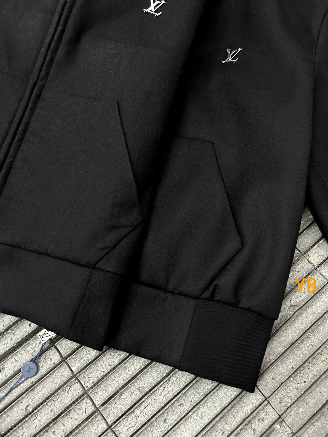 Men's Jackets And Down Jackets LOUIS VUITTON 17480623