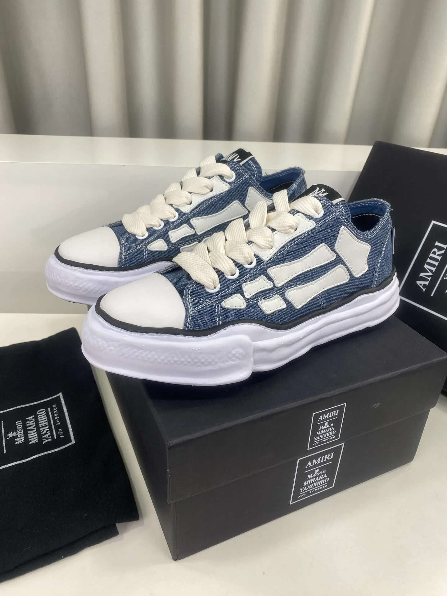 Men's Sneakers AMIRI 17835021
