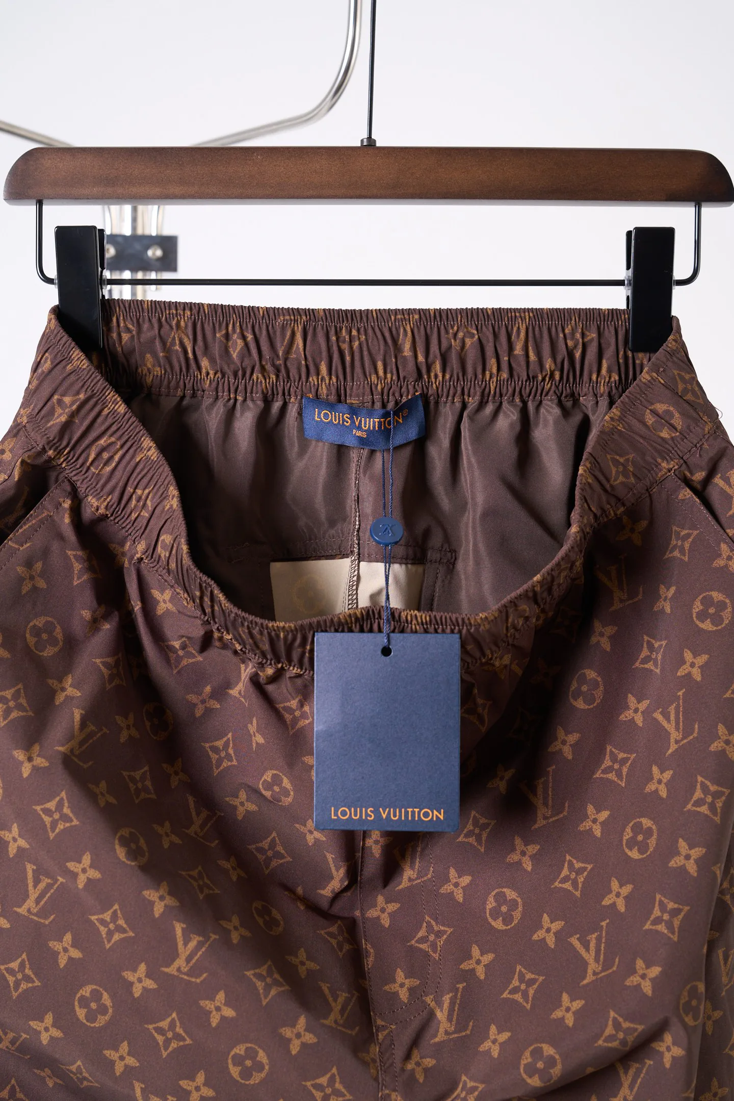 Men's Trousers LOUIS VUITTON 18178925