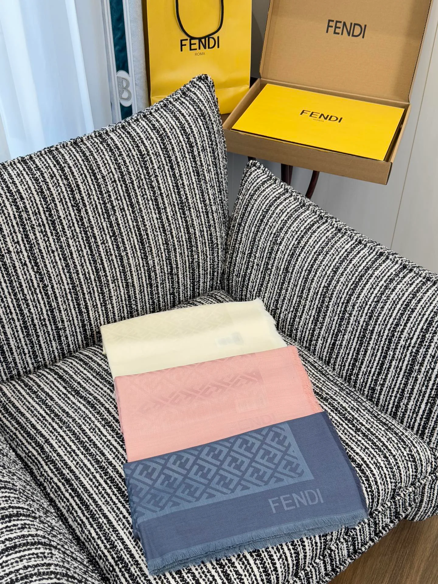 Scarves FENDI 18287115