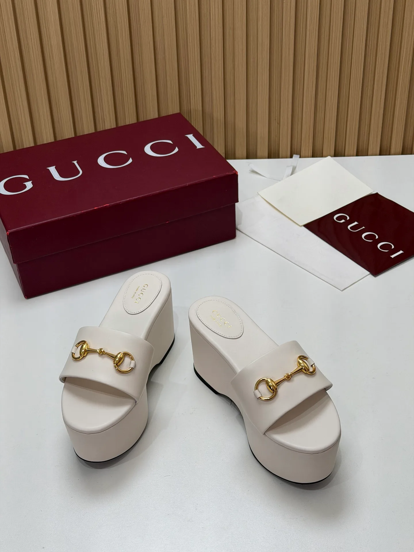 Women's Open-Toe Sandals GUCCI 17631678