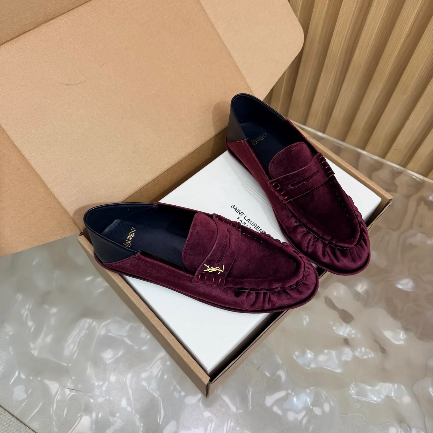 Women's Loafers And Moccasins SAINT LAURENT 17926446