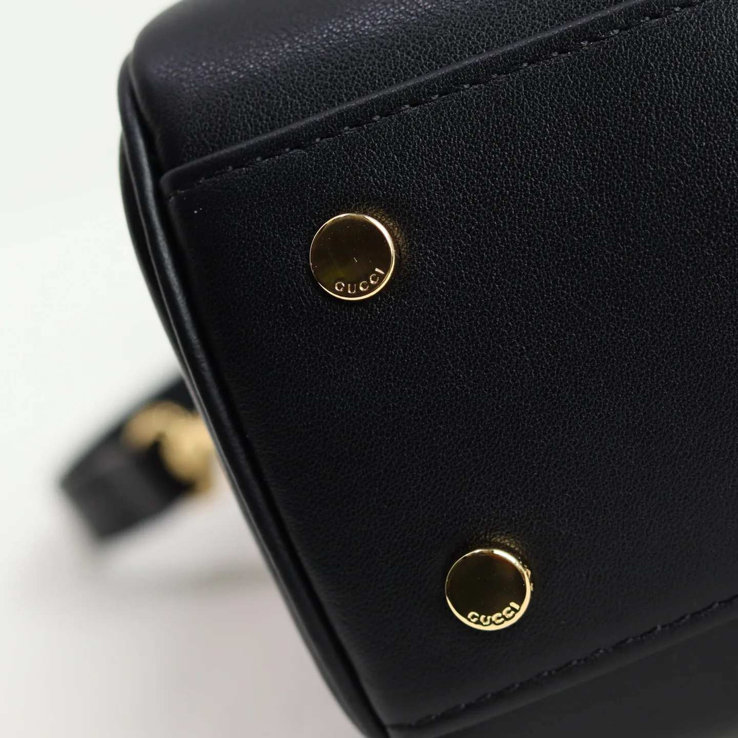Классические Сумки Женские Gucci 18614484