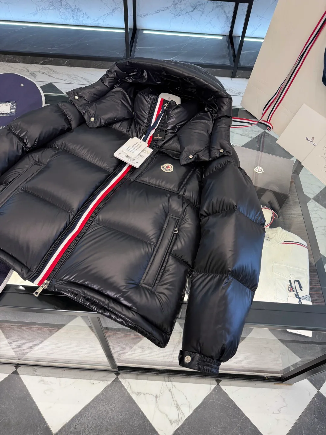 Men's Jackets And Down Jackets MONCLER 18007595