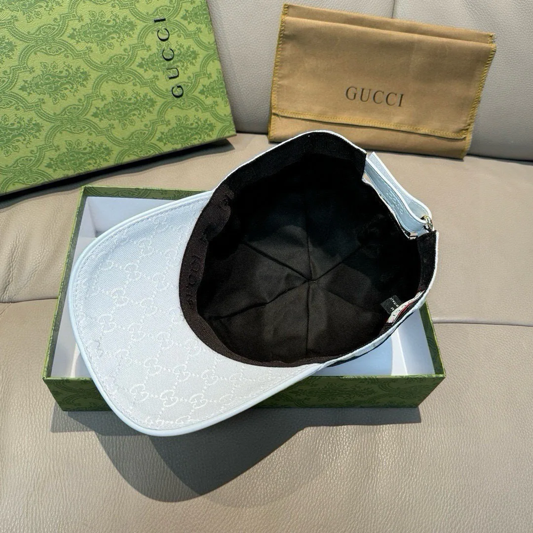 Hats GUCCI 17604850