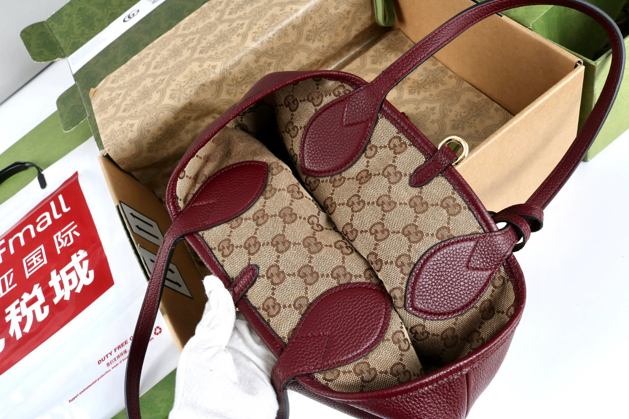 Women's Classic Handbags GUCCI 18404554