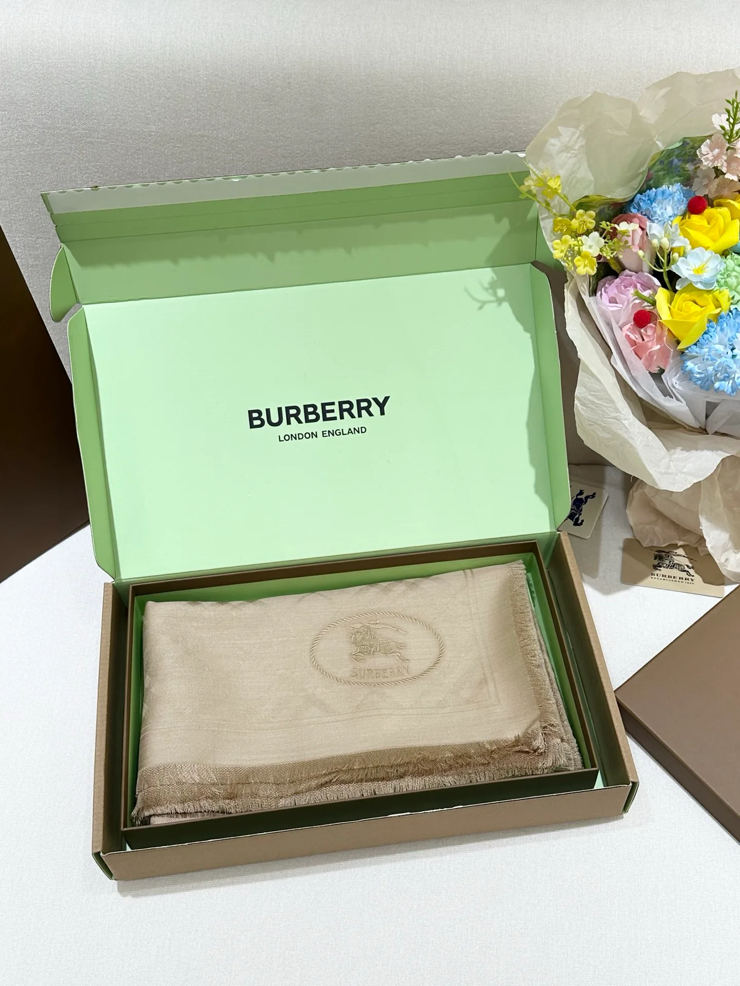 Scarves BURBERRY 17916810