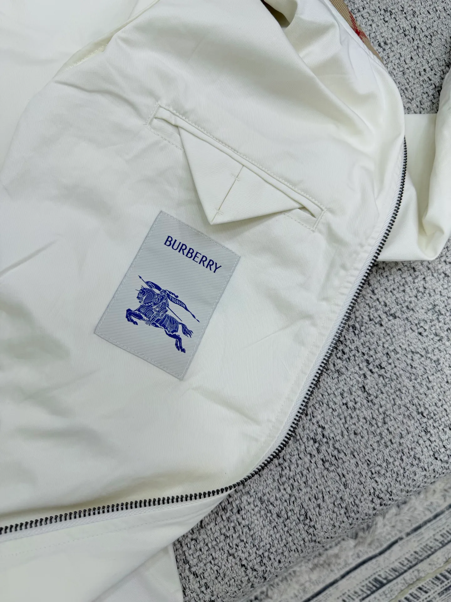 Men's Jackets And Down Jackets BURBERRY 18073967