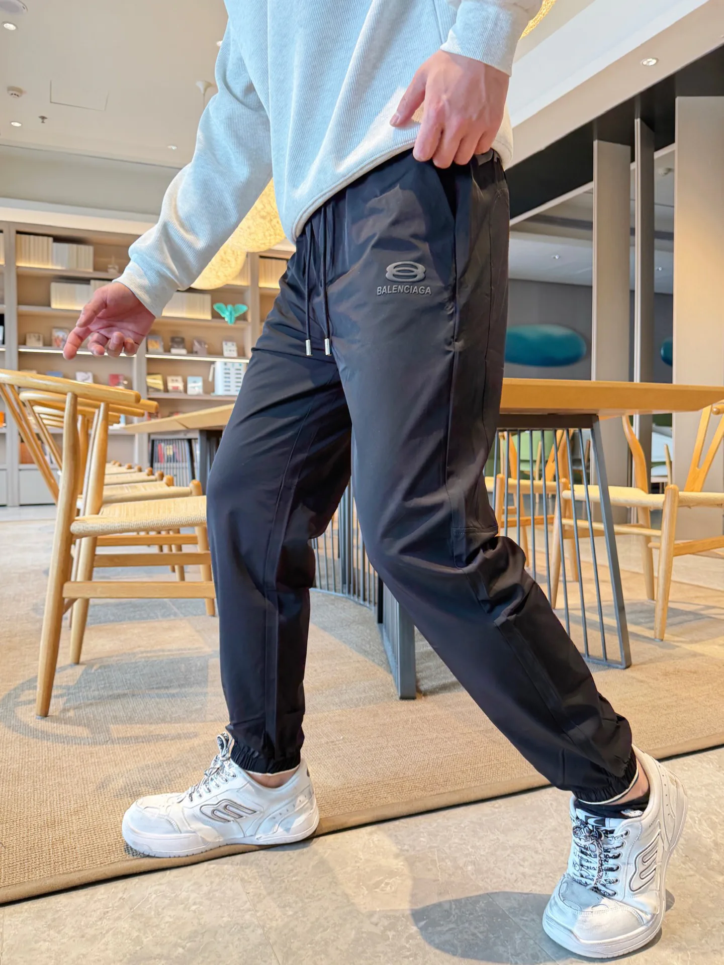 Men's Trousers BALENCIAGA 18345795