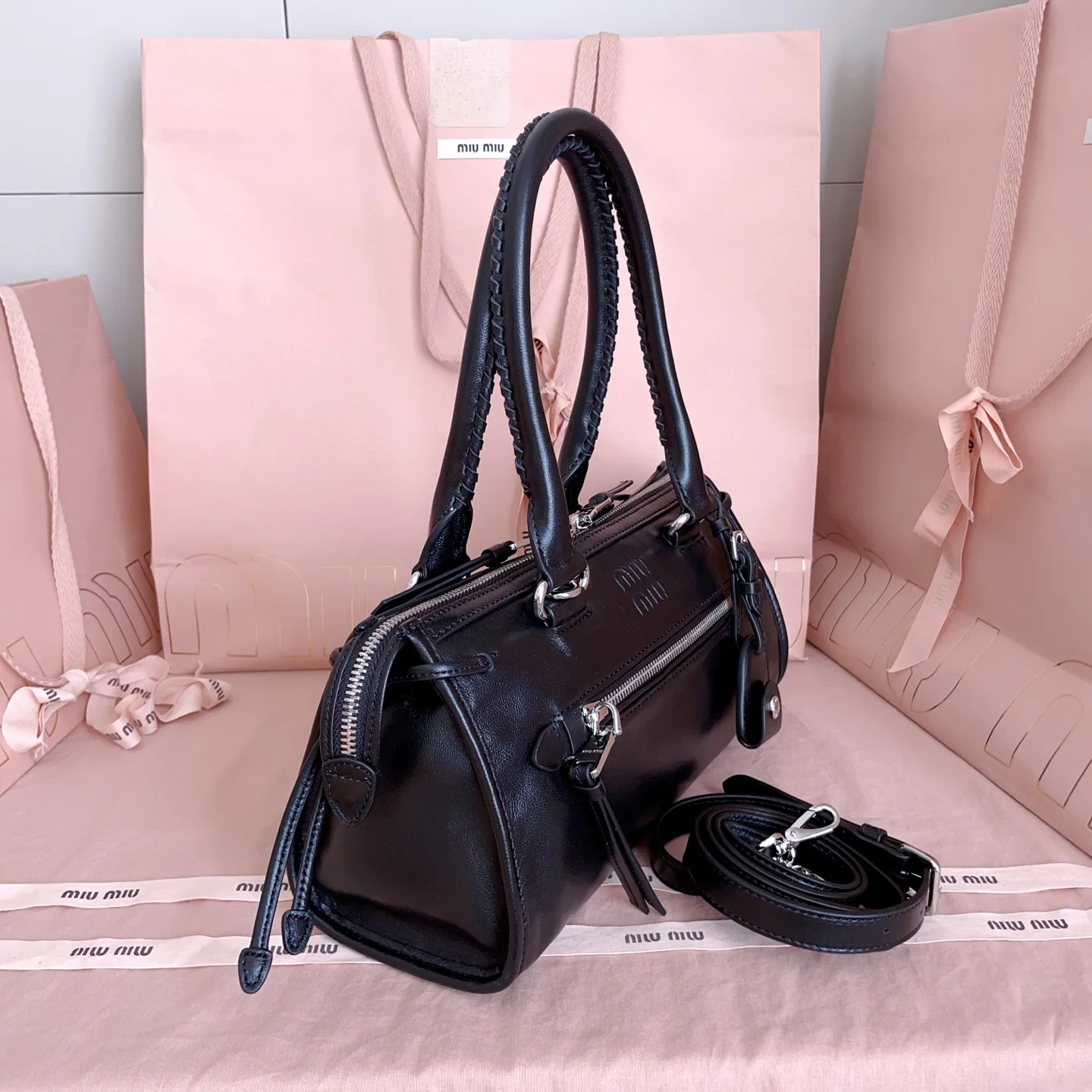 Women's Classic Handbags MIU MIU 18004751