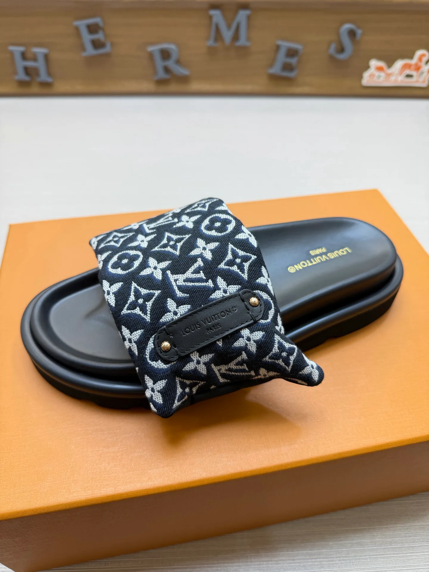 Women's Flip-Flops LOUIS VUITTON 18011826