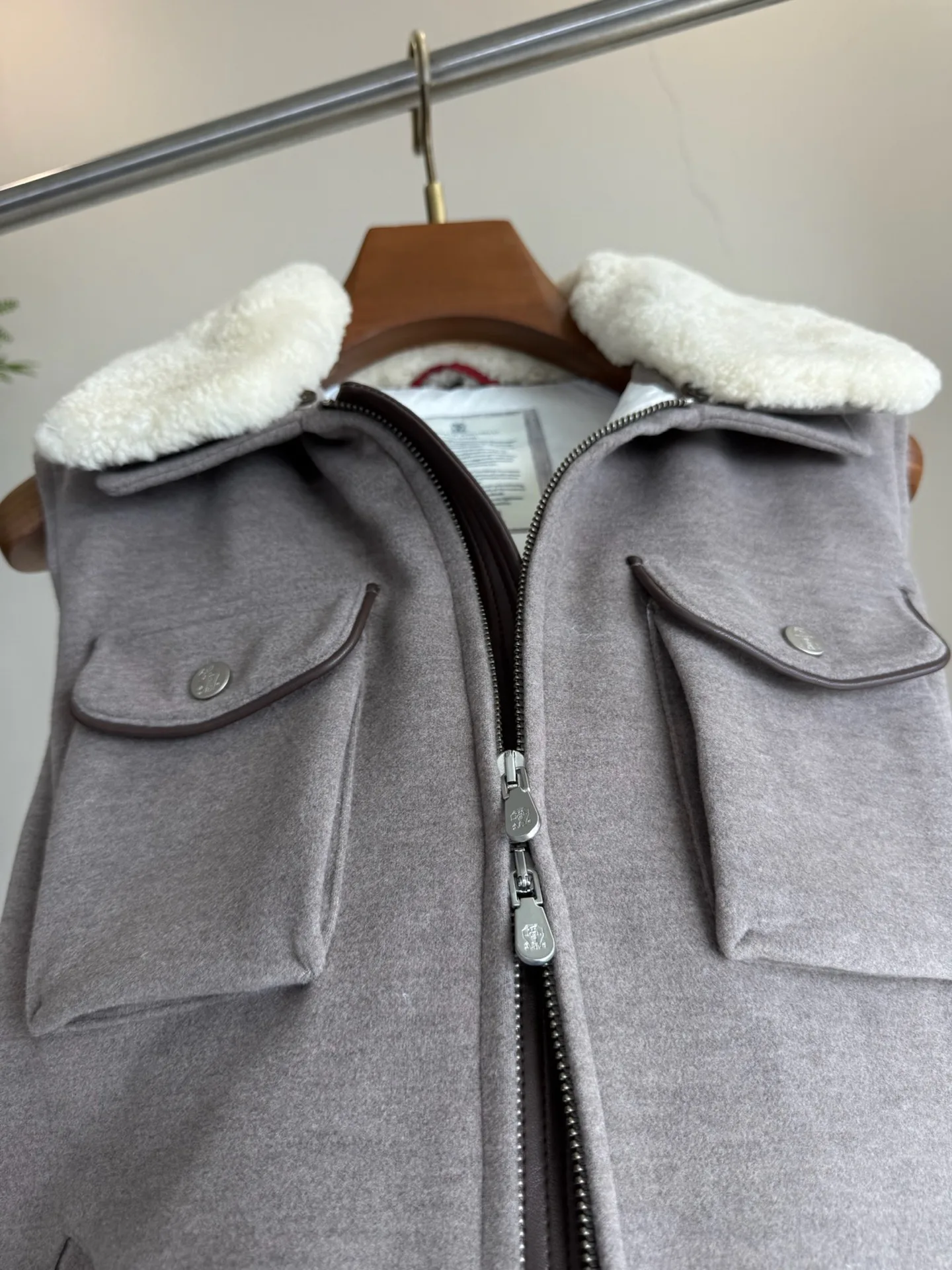 Жилеты Мужские Brunello Cucinelli 18569849