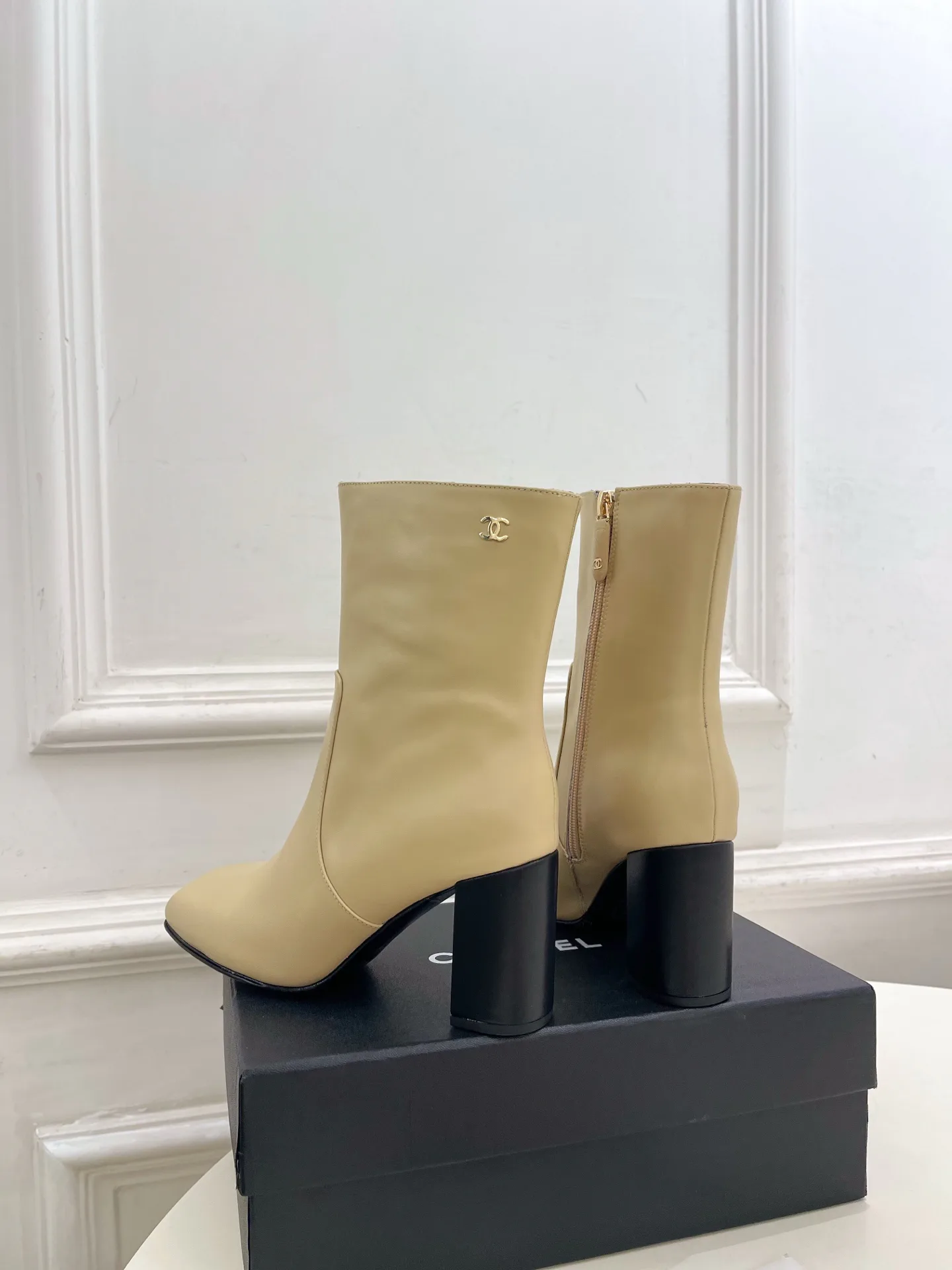 Women's Booties CHANEL 18143156