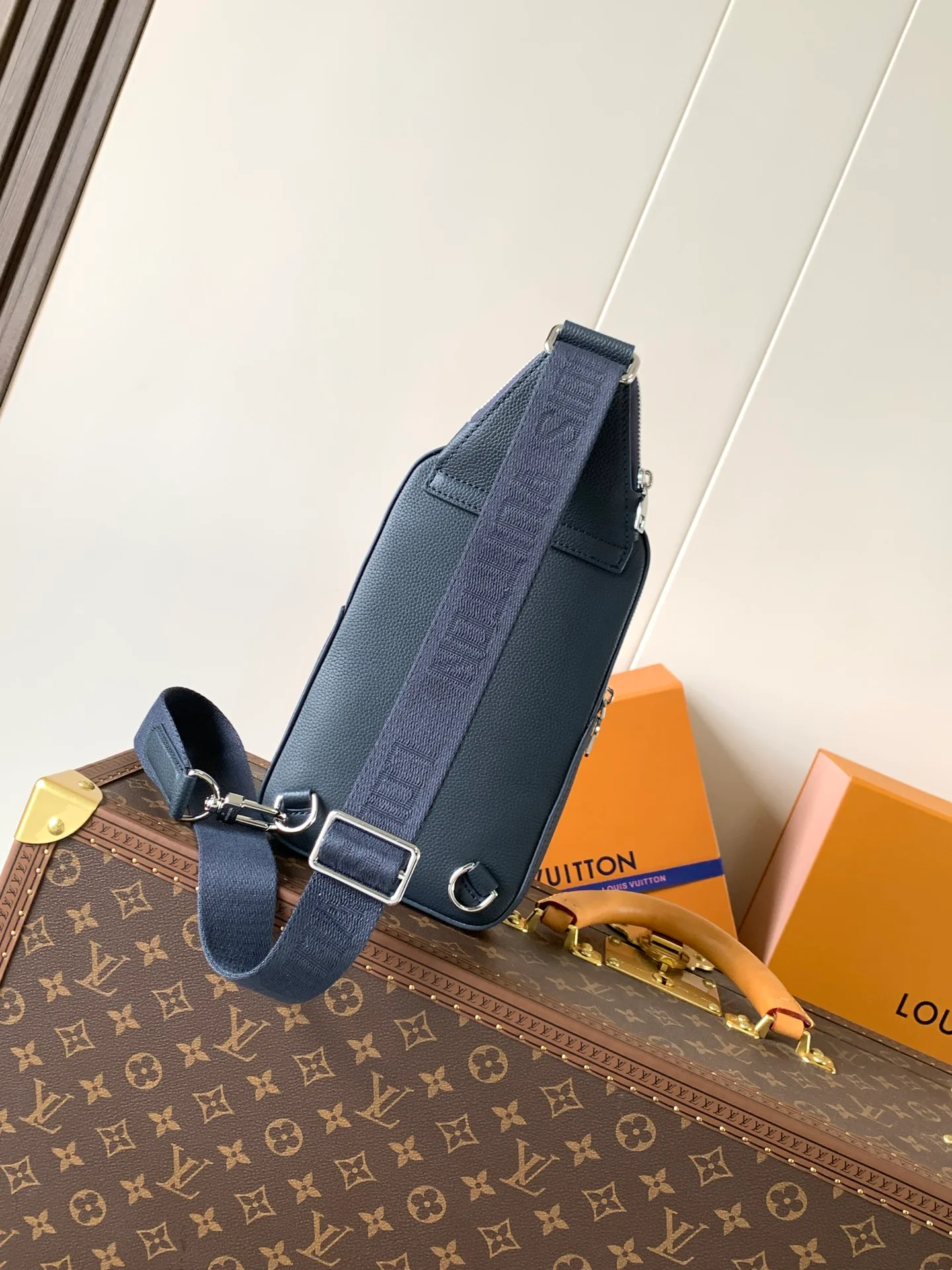 Women's Shoulder Bags LOUIS VUITTON 17948719