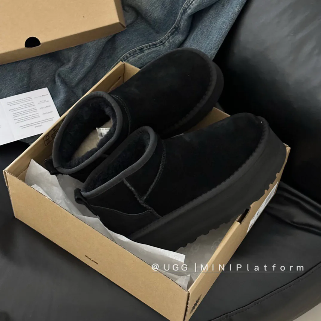 Women's Ugg Boots UGG 18286294