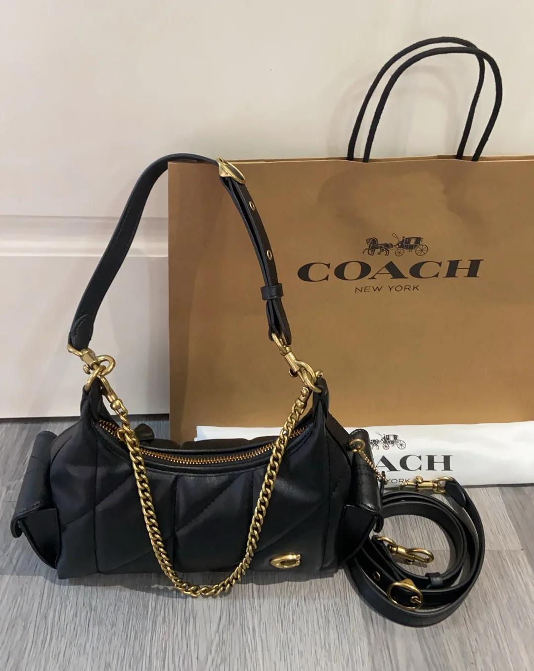 Women's Classic Handbags COACH 17824698