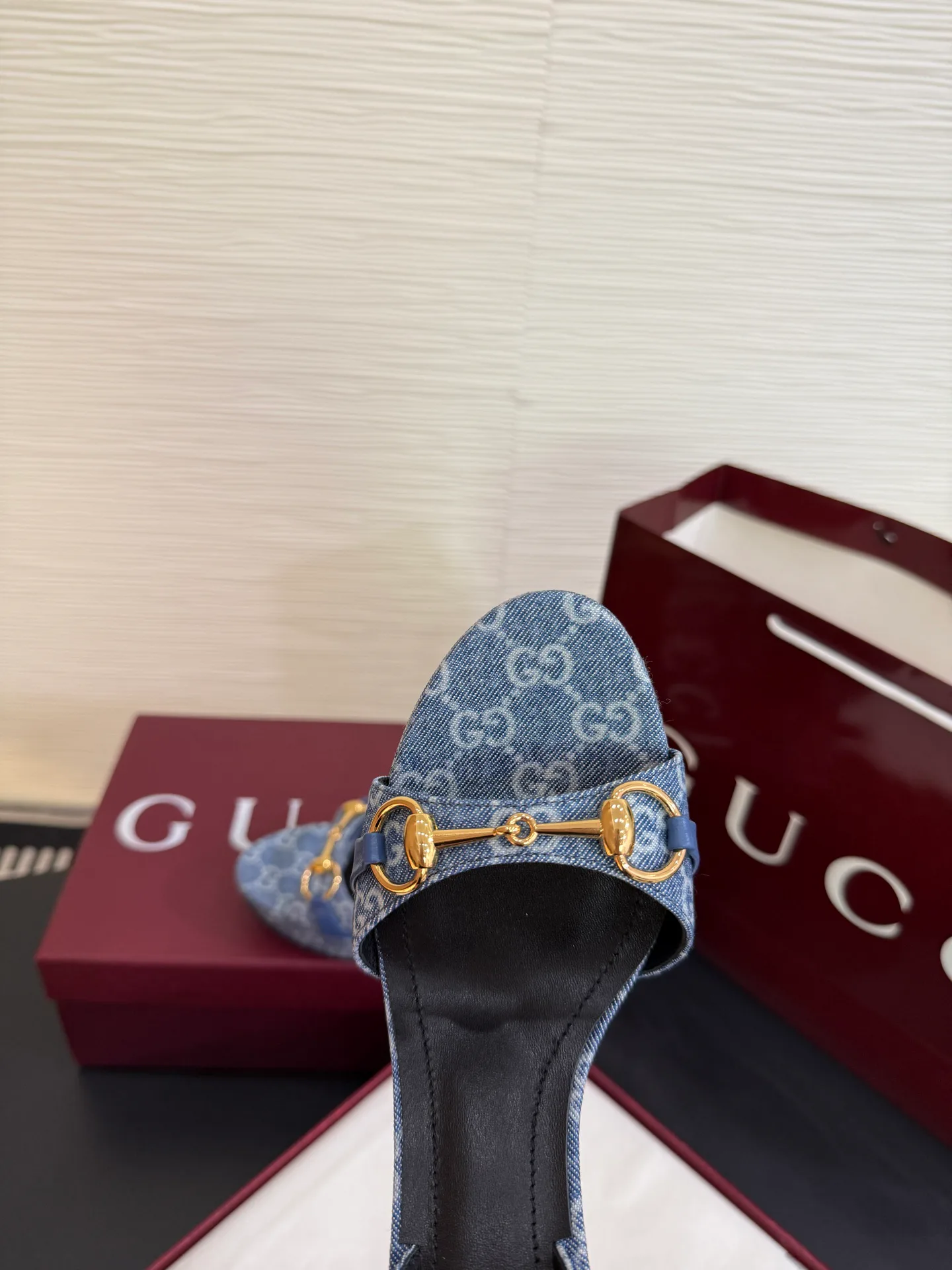 Women's Open-Toe Sandals GUCCI 18071180