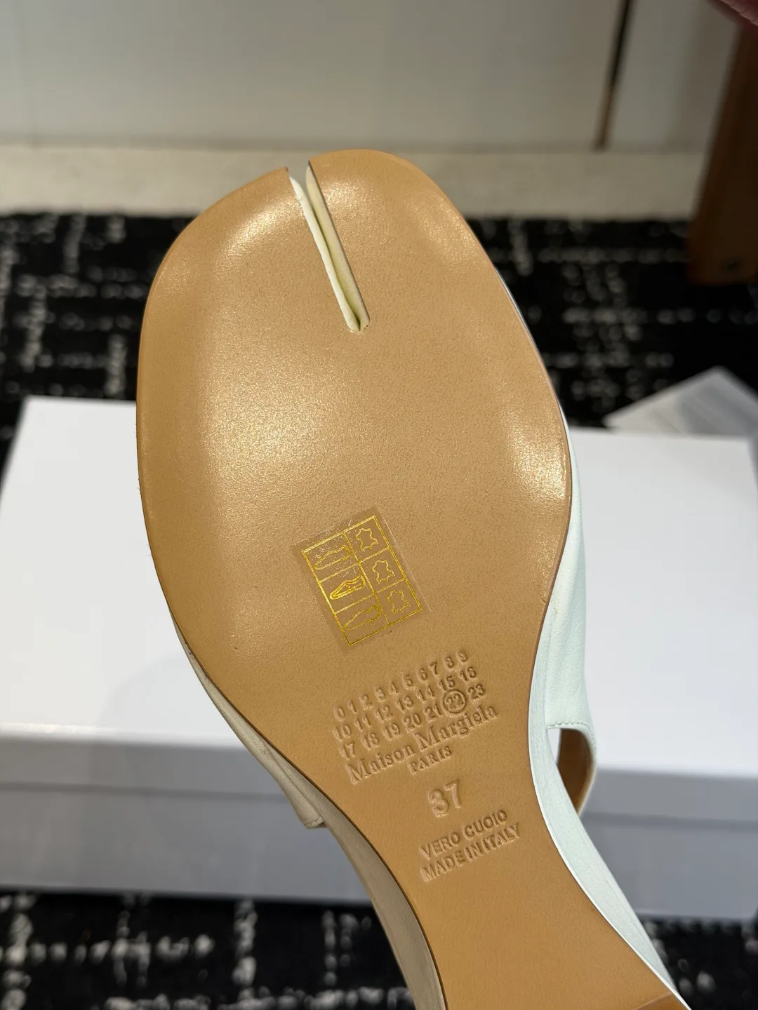 Women's Open-Toe Sandals MAISON MARGIELA 17997939