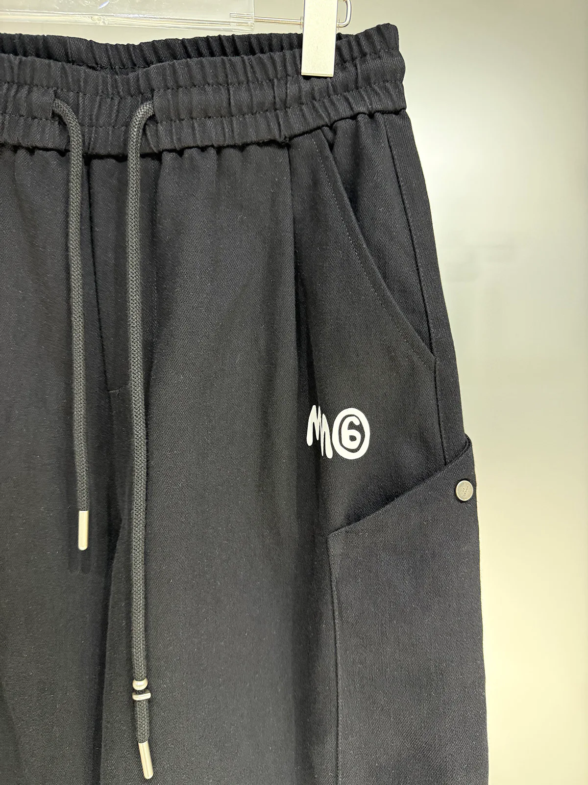 Men's Trousers MAISON MARGIELA 17811643