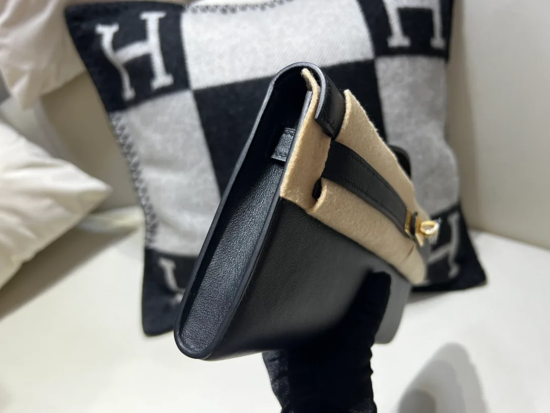 Women's Classic Handbags HERMES 18407648