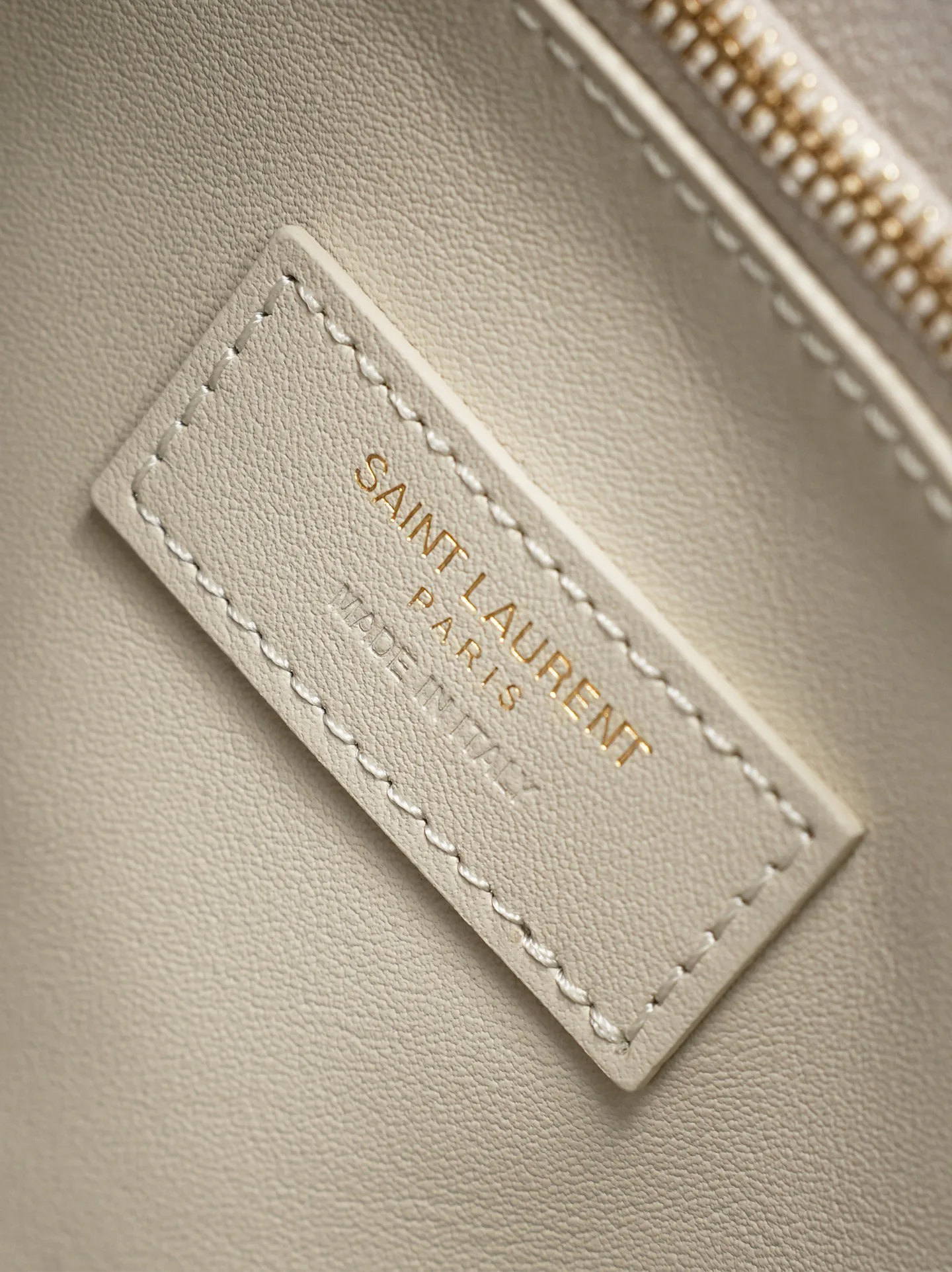 Women's Classic Handbags SAINT LAURENT 17936608