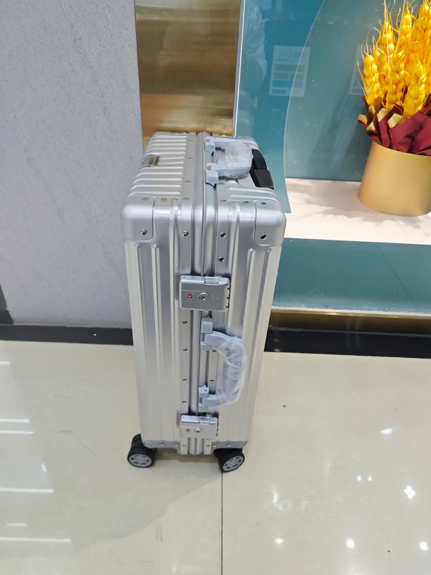 Suitcases RIMOWA 17873355