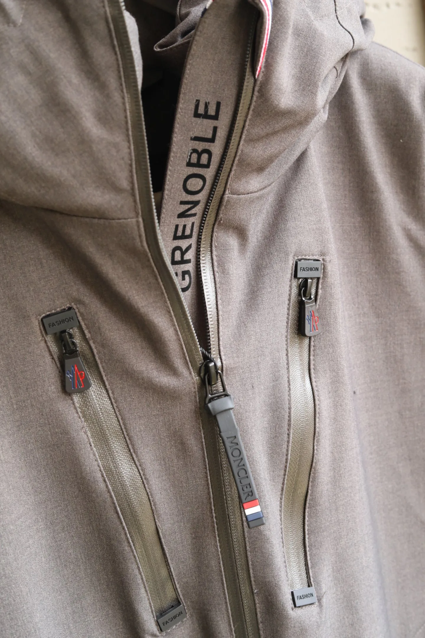 Men's Jackets And Down Jackets MONCLER 19539737