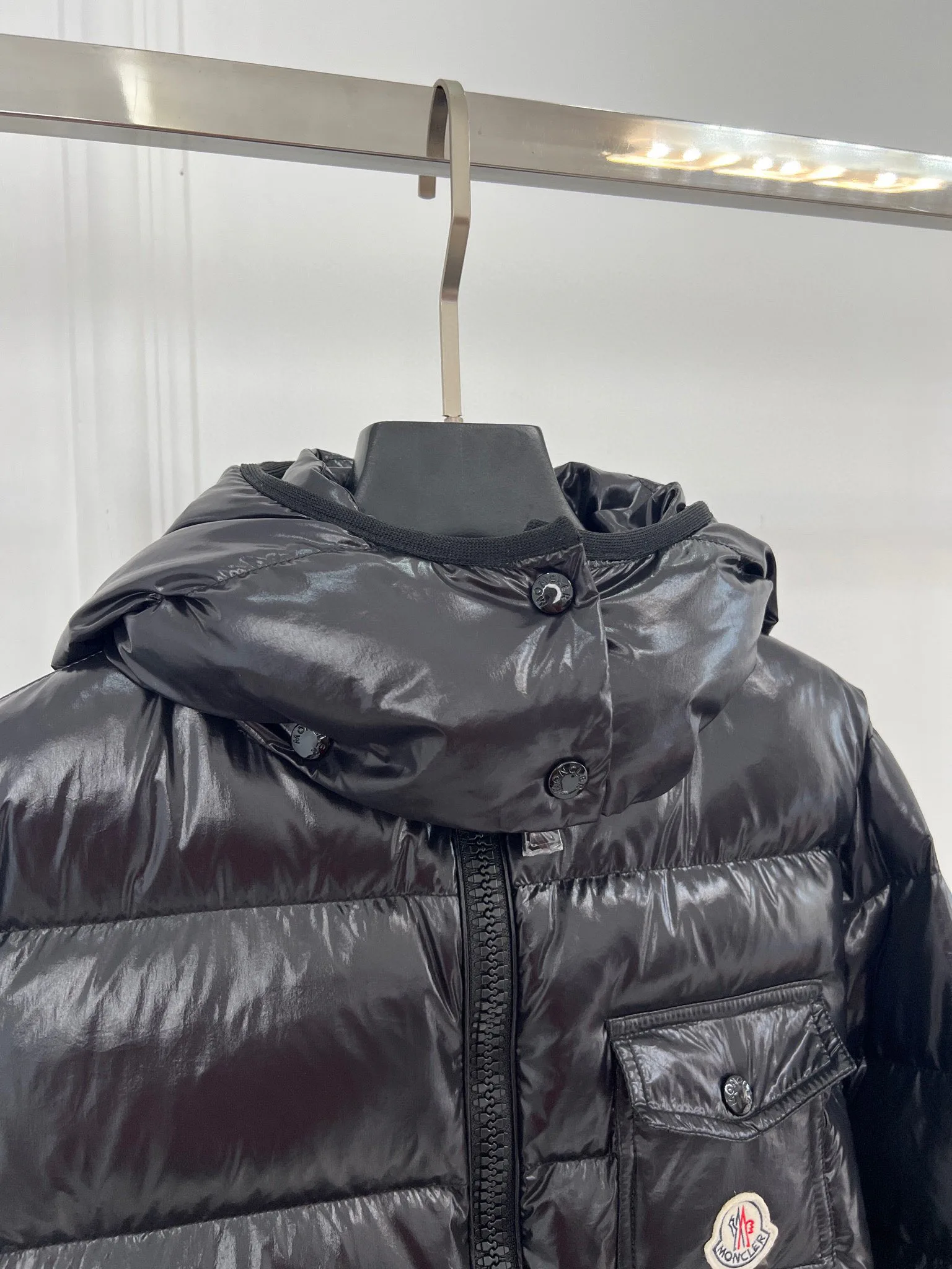 Women's Jackets And Down Jackets MONCLER 18416217