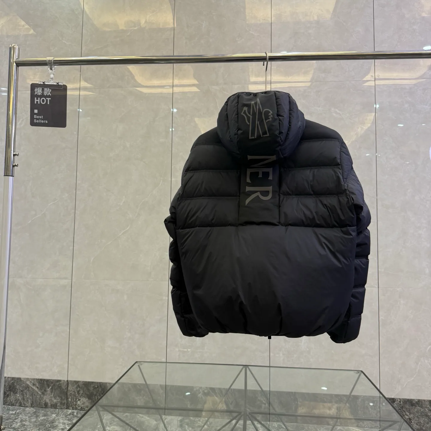 Куртки И Пуховики Женские Moncler 18606739