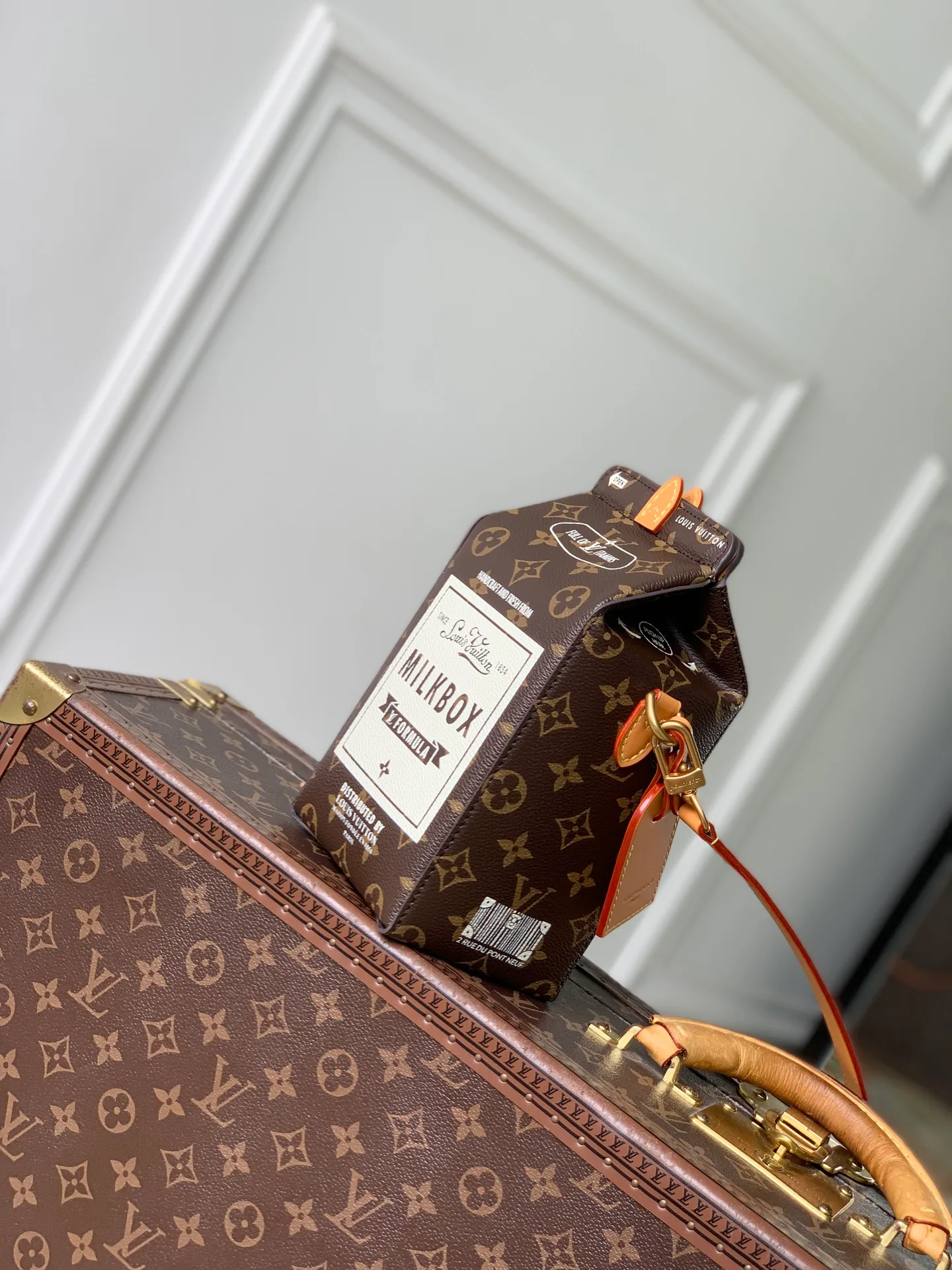 Women's Shoulder Bags LOUIS VUITTON 18147522