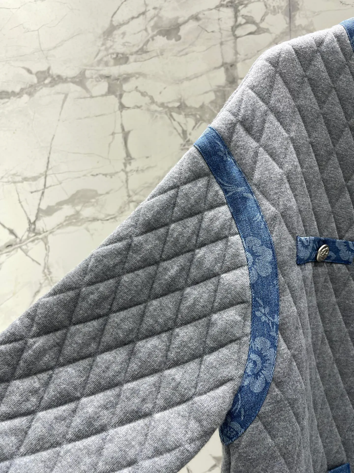 Women's Jumpers And Sweaters CHANEL 18407905