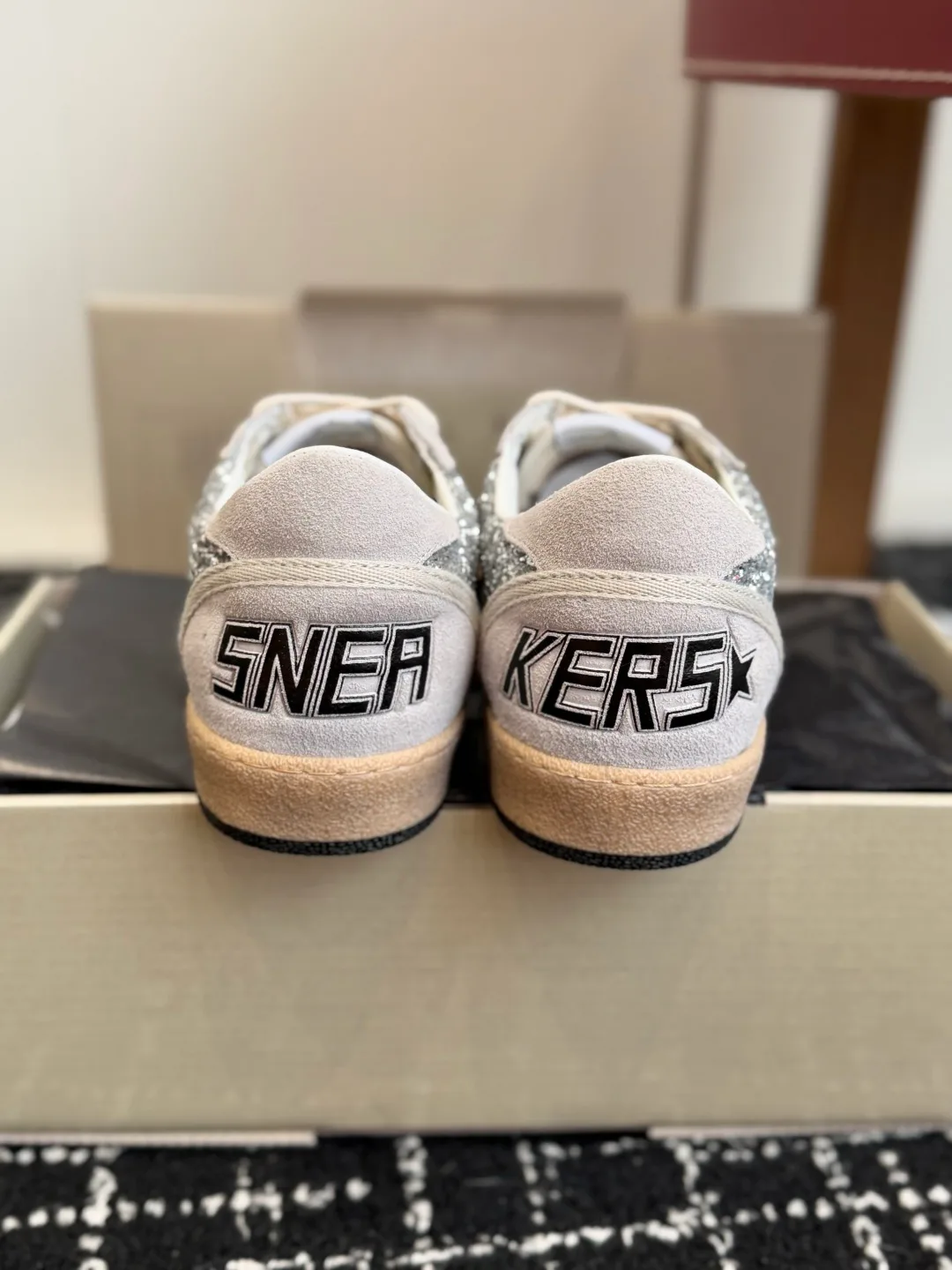 Women's Sneakers GOLDEN GOOSE 18305923