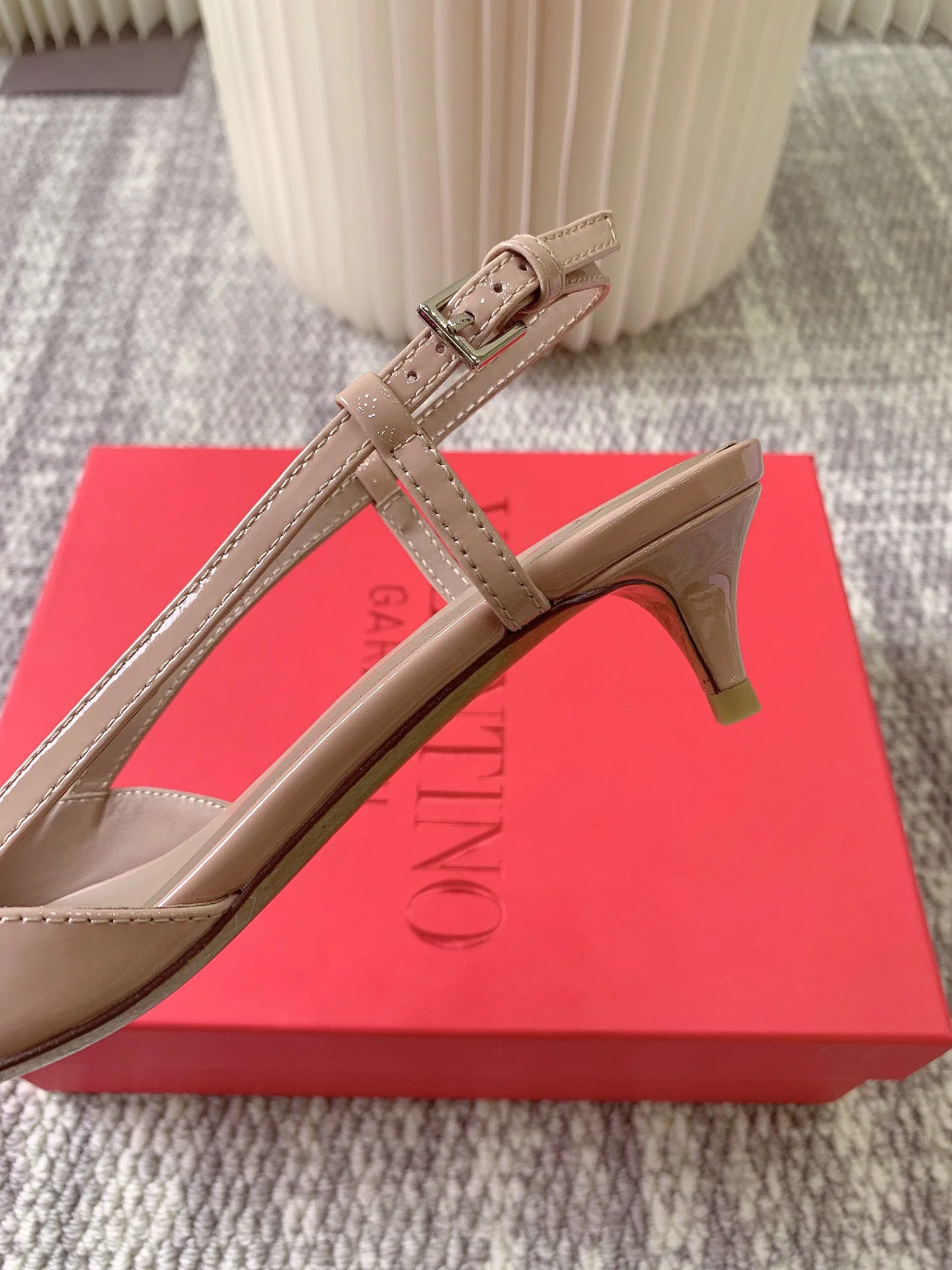 Women's Heels VALENTINO 17963092