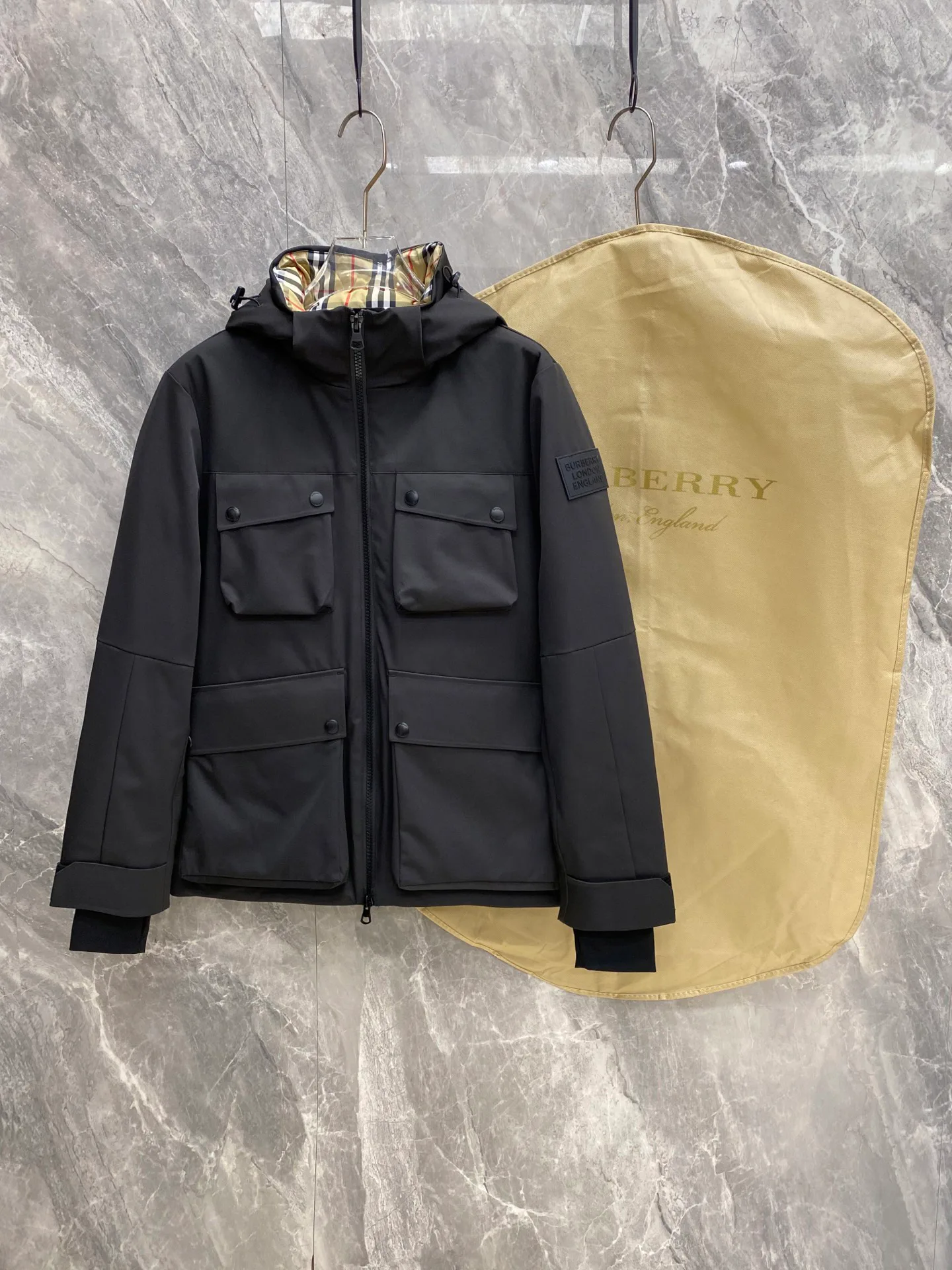 Men's Jackets And Down Jackets MONCLER 18348640