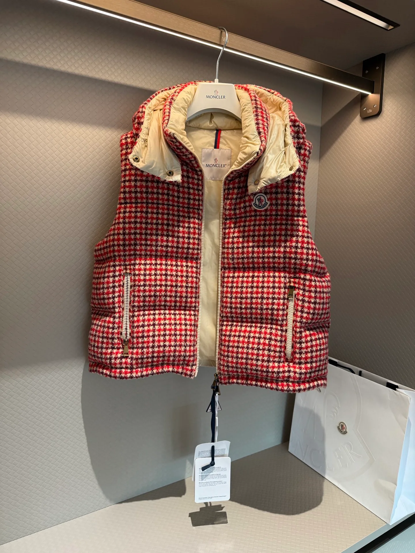 Women's Vests MONCLER 18536471