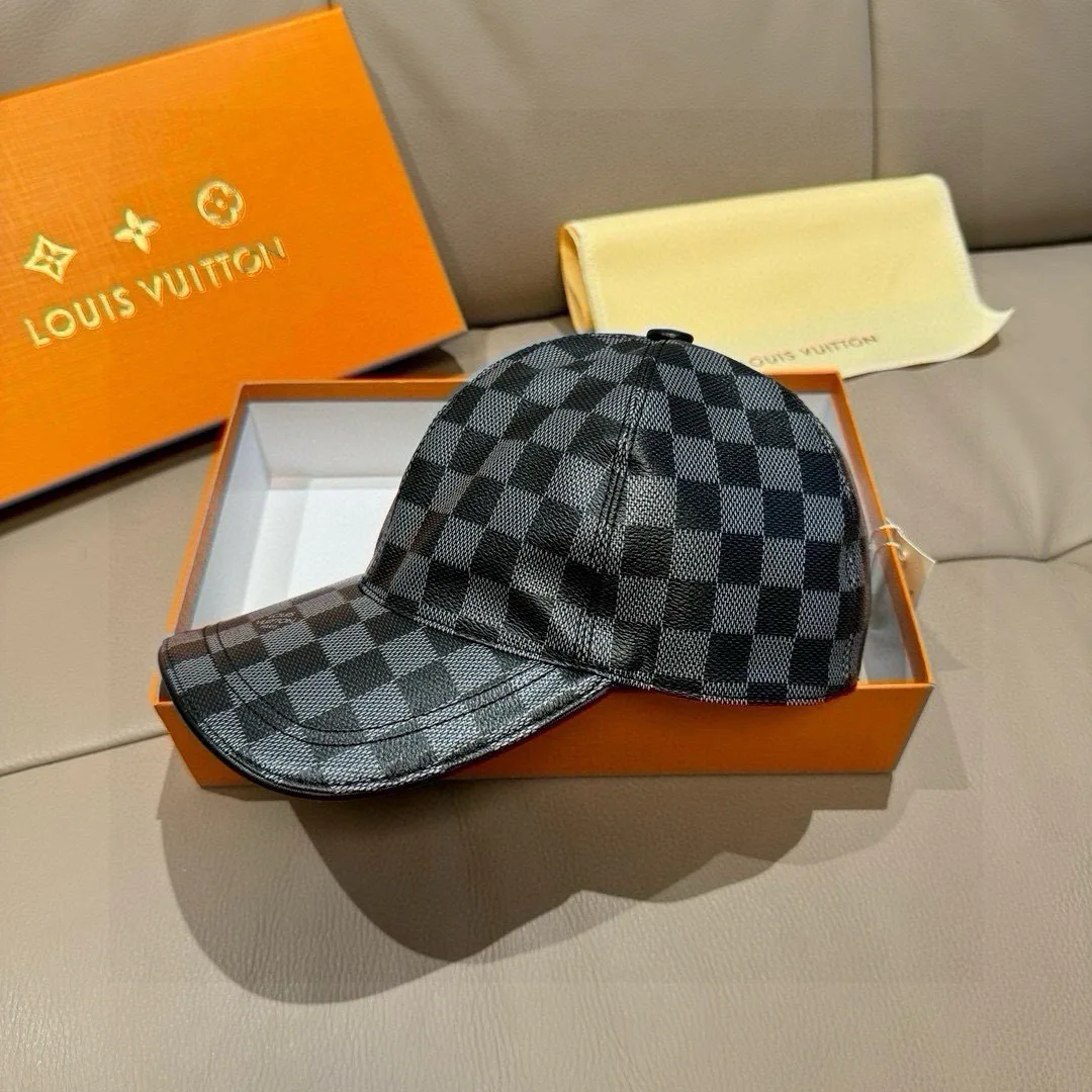 Hats LOUIS VUITTON 18105225