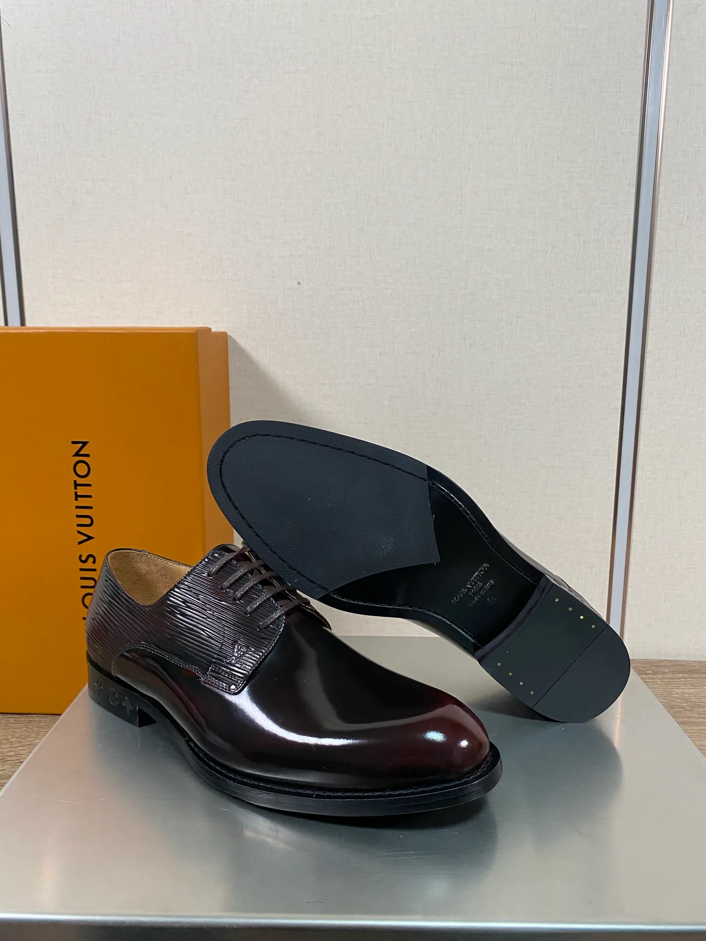 Men's Loafers And Dress Shoes LOUIS VUITTON 18078682