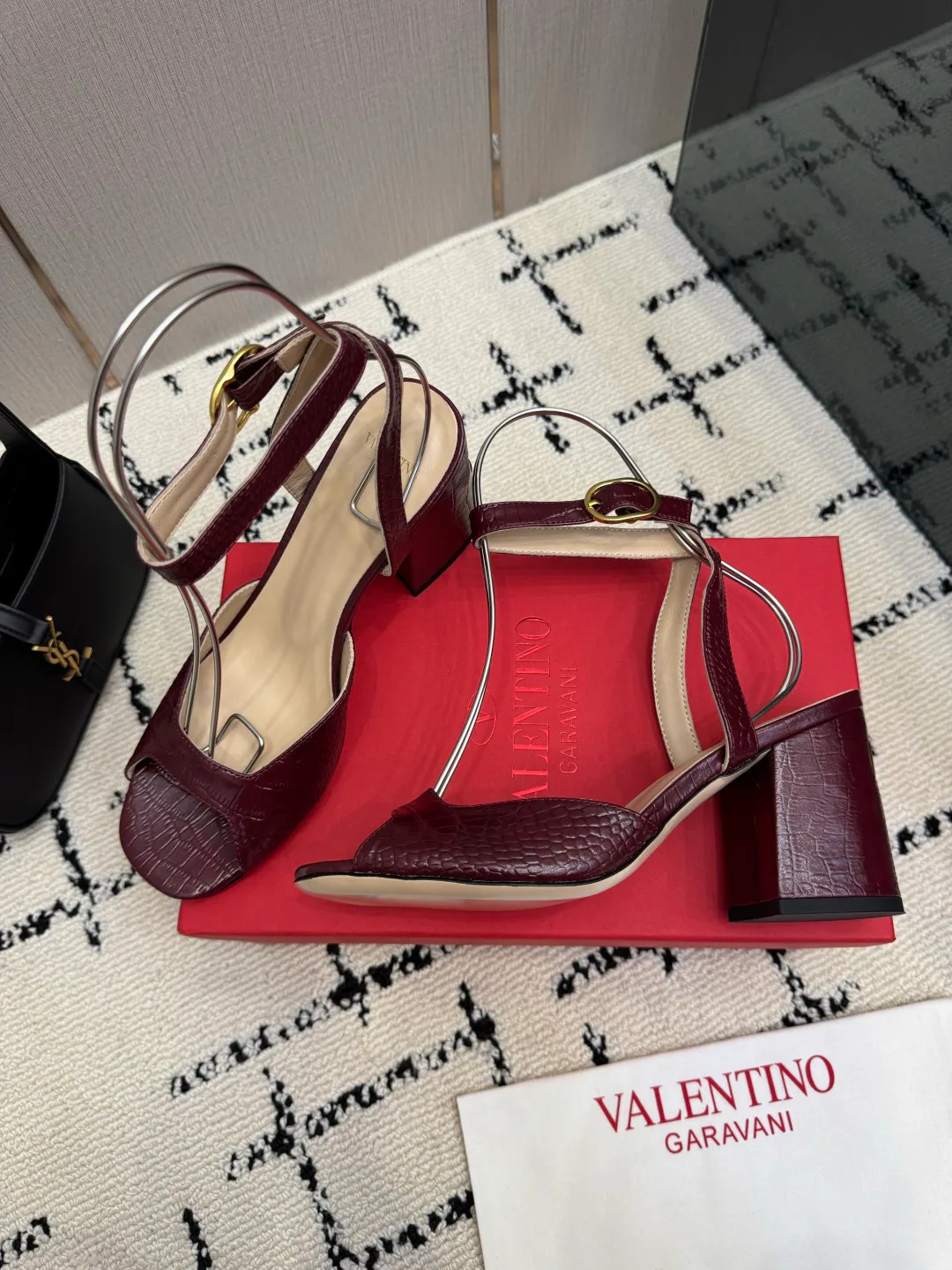 Women's Open-Toe Sandals VALENTINO 18048996