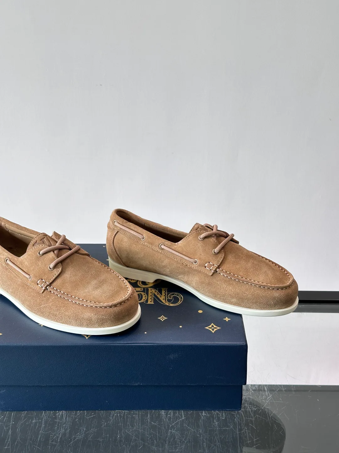 Men's Loafers And Dress Shoes LOUIS VUITTON 17941071