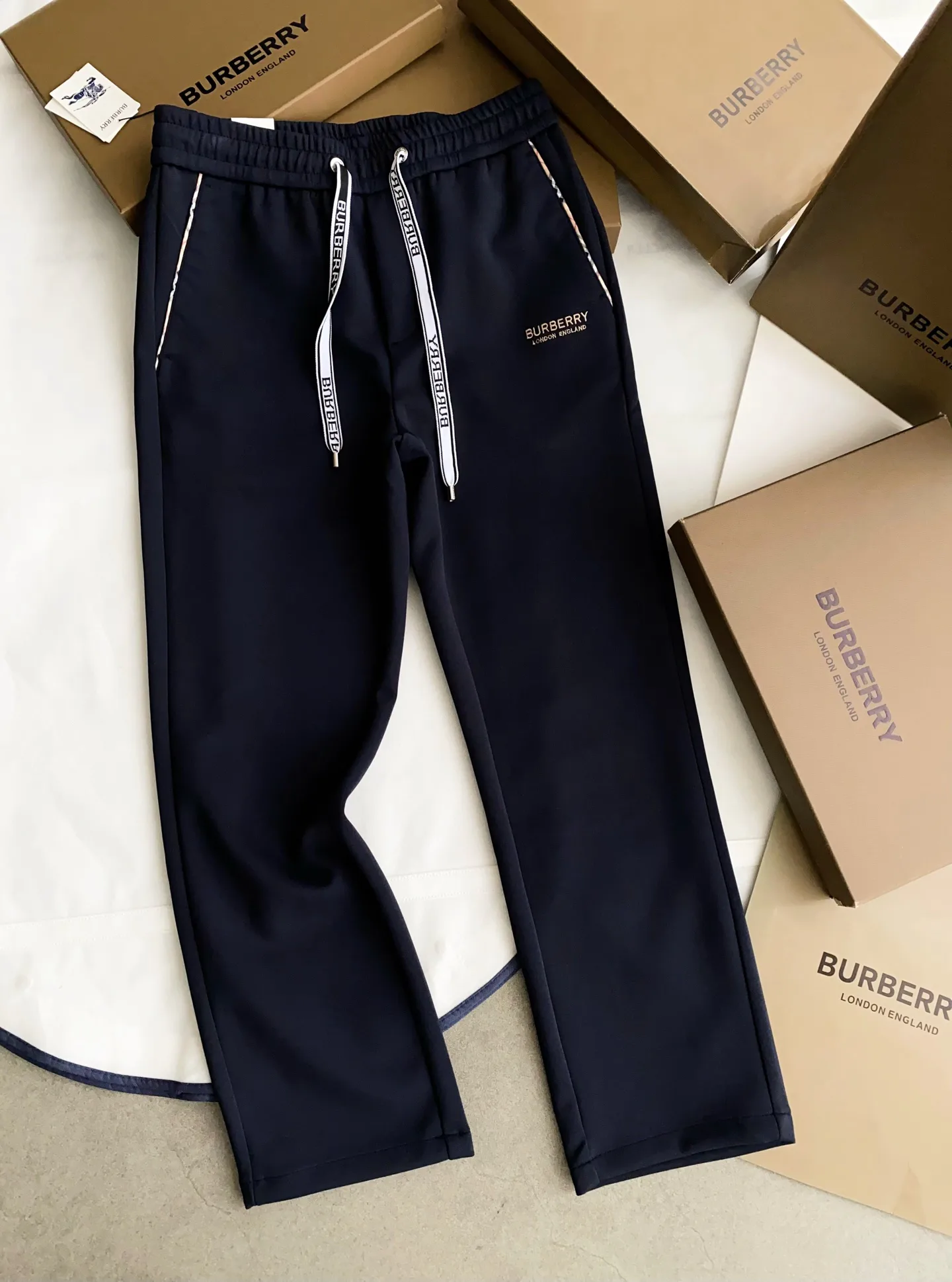 Men's Trousers BURBERRY 18469164