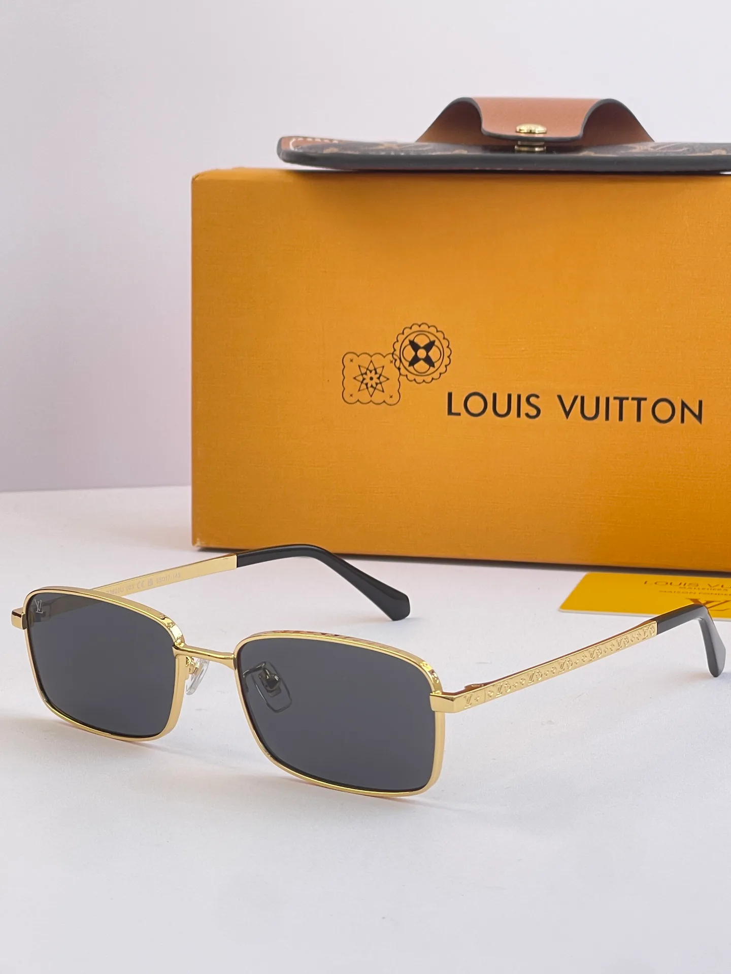 Glasses LOUIS VUITTON 17926842