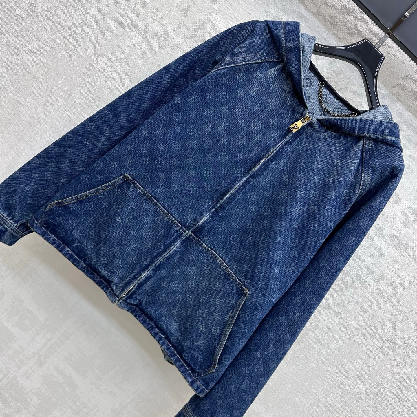 Women's Jackets And Down Jackets LOUIS VUITTON 18328050