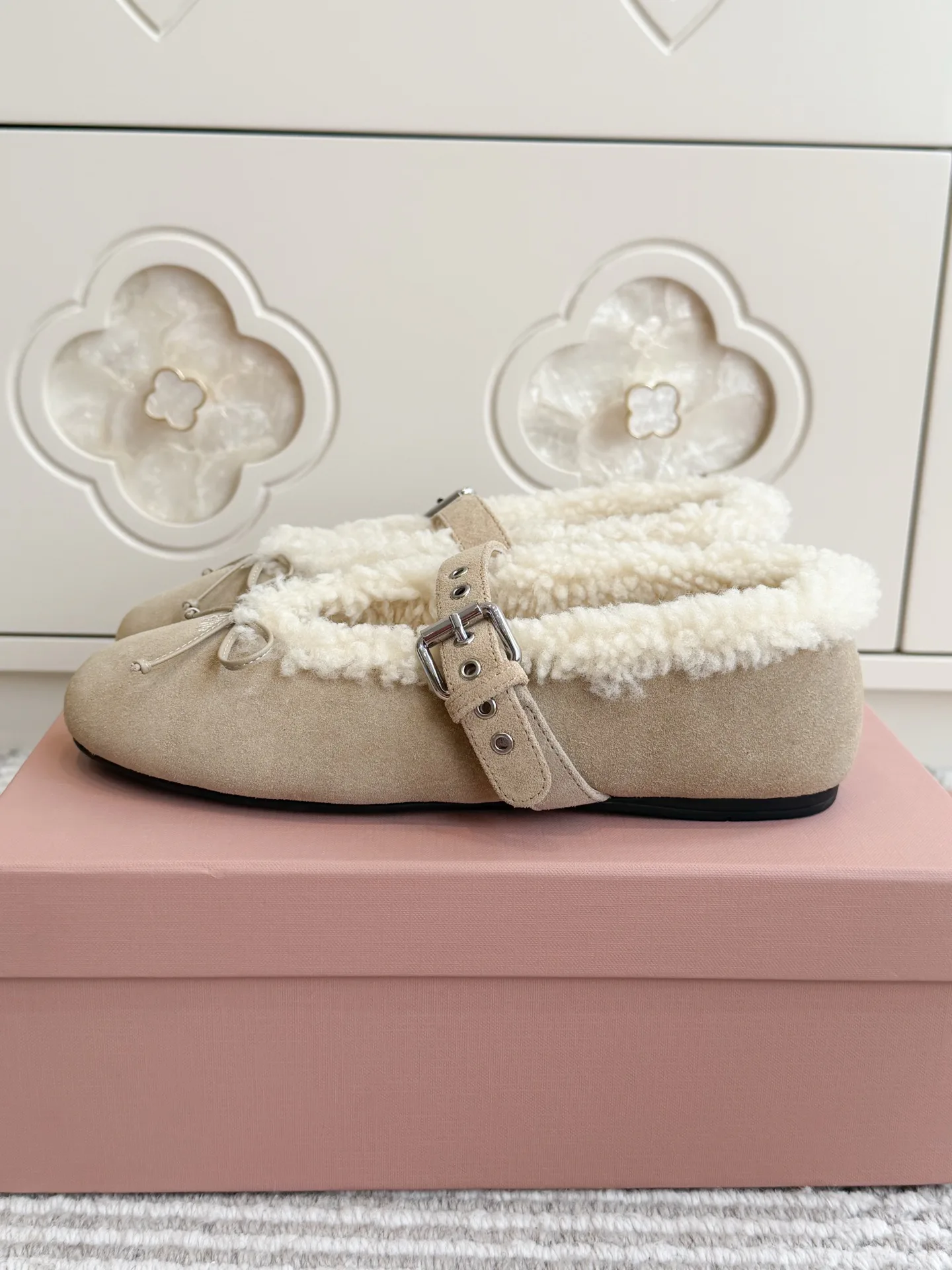 Women's Ballet Flats MIU MIU 18092840